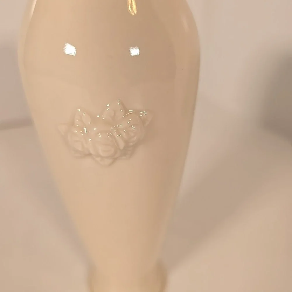 Lenox Ivory Embossed Rose Porcelain Vase with Gold Trim 6